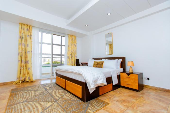 DSJ Residence Shared Kitchen And Seating Area 25 min From Airport