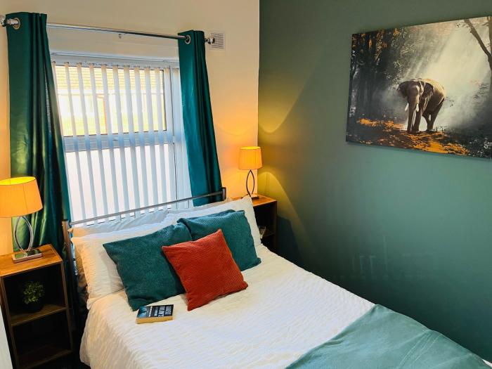 Comfortable 2 bed house in Widnes - sleeps 6