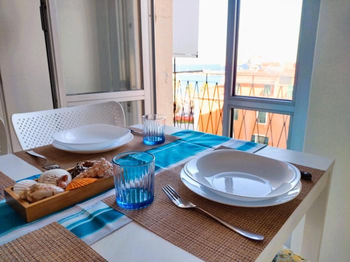 LAttico sul Porto, Sea View with Terrace, Imperia Center