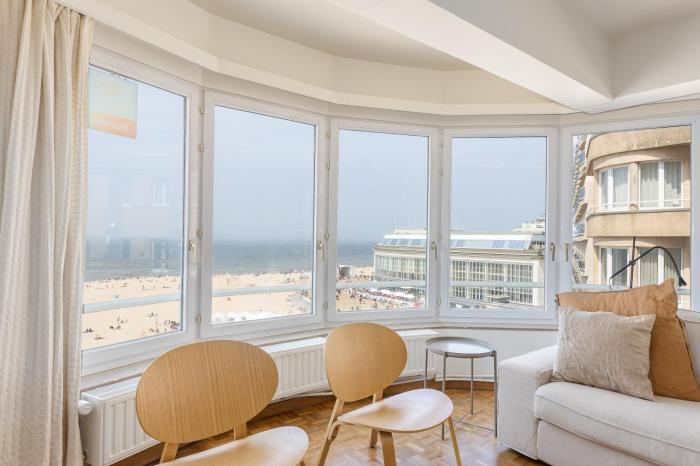 LECOMTE - The Shoreline Kursaal 65