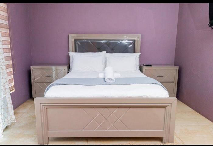 Tindlovu GuestT House