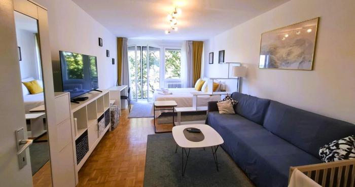 White Door Zagreb self check-in apartment with free public parking