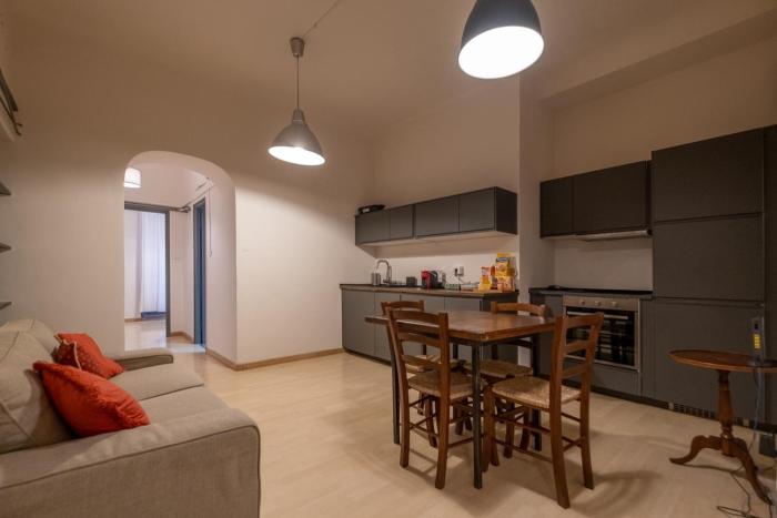Quiet ,cosy , super central, 2 bedrooms