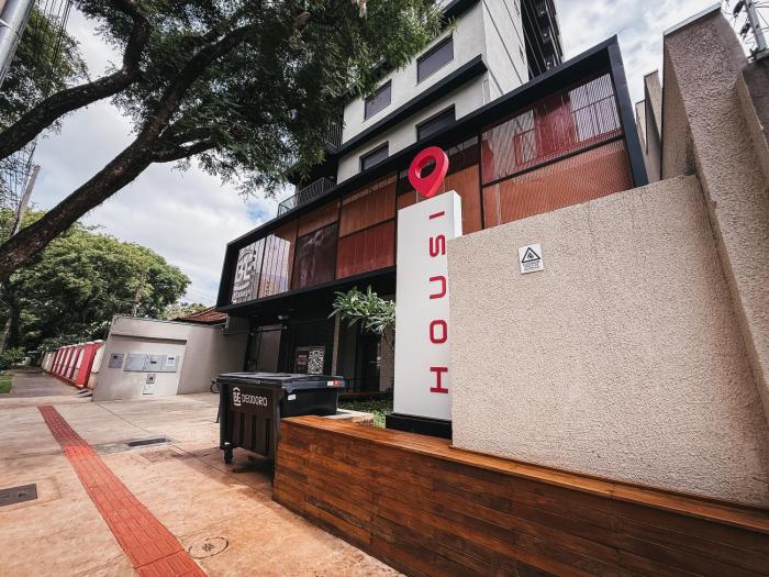 BE Deodoro, prédio novo! completo, com piscina e academia, perto do mercado público