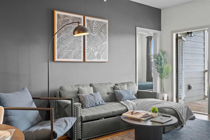 Upscale King 3BR Suite Mins to Uptown Charlotte