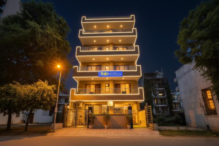FabHotel Muktinath Near Medanta- The Medicity Hospital, Gurugram