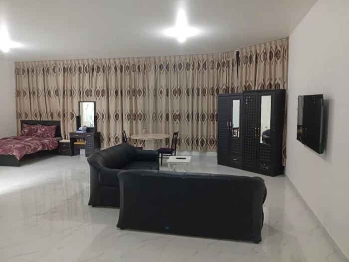 Big Studio In Abu Dhabi Corniche