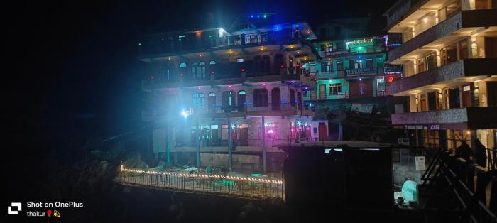 Maya shiv shakti cafe tosh