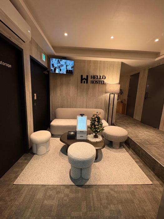 Hello Hostel