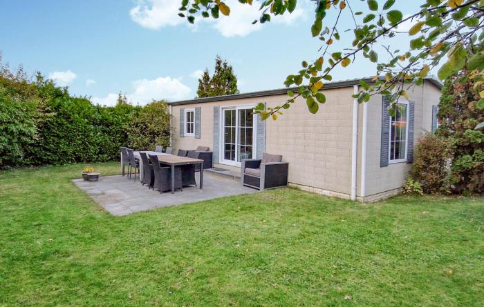 Awesome Stacaravan In Goedereede With Wifi