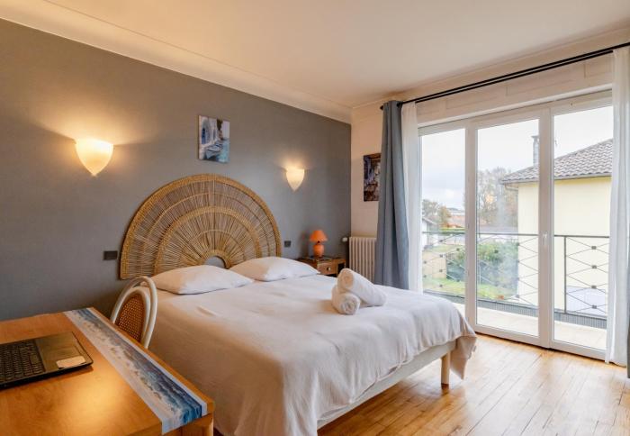 Villa Amistad - Chambre Erable - centre - parking - jardin - logement partagé -