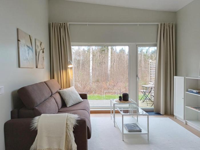 Gästhus med parkering & avskilt läge