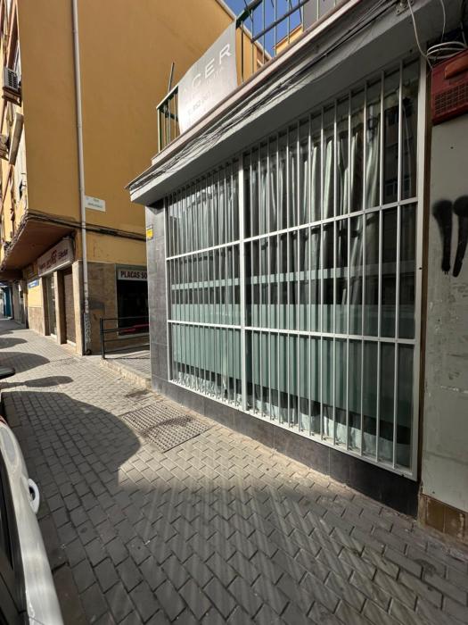 Estudio junto a estacion de bus y tren