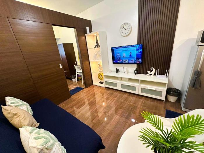 City Comfort Staycation 1BR Air Residences Makati