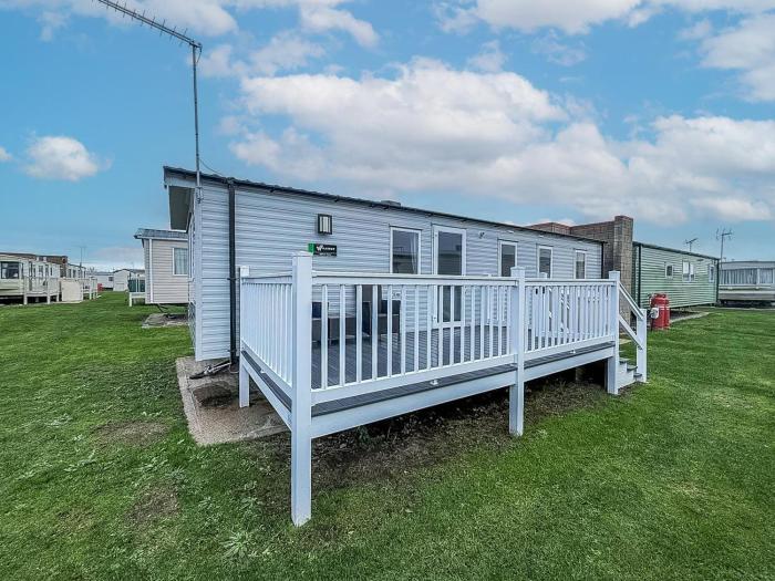 Beautiful 8 Berth Caravan With Decking At Naze Marine Holiday Park Ref 17344Br