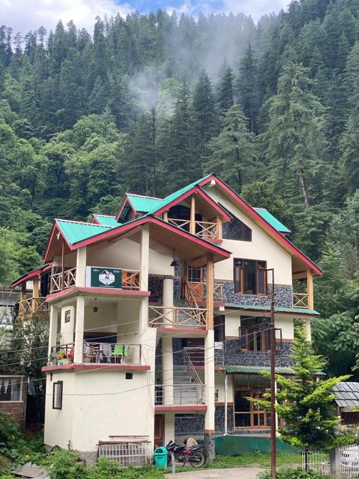 Cabin 8 Jibhi