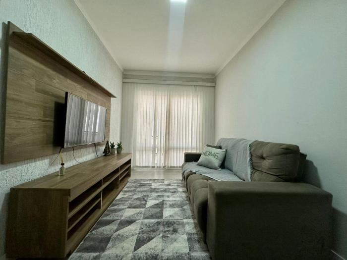 Uma quadra do mar, mobiliado, excelente localização