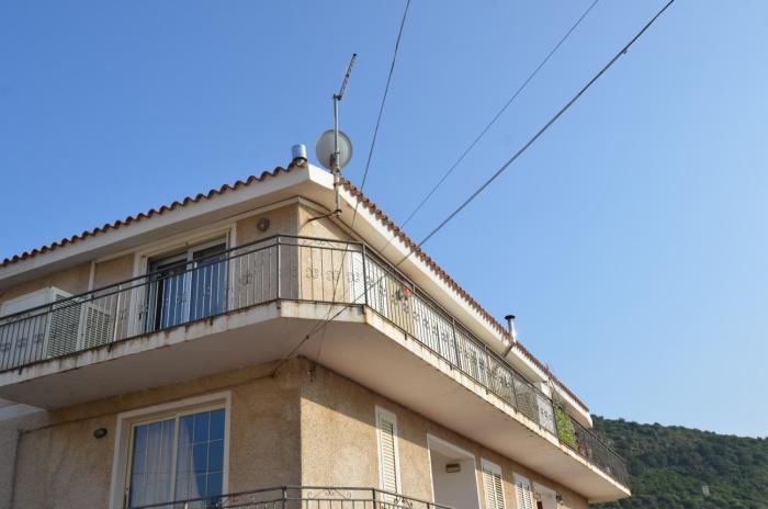 Villetta con giardino in contesto riservato non lontana dal mare BEL01