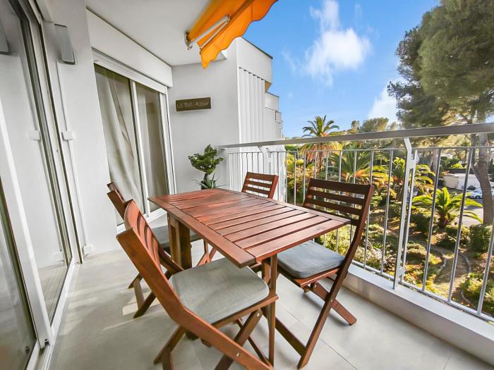 Appart moderne, piscine, parking proche des plages