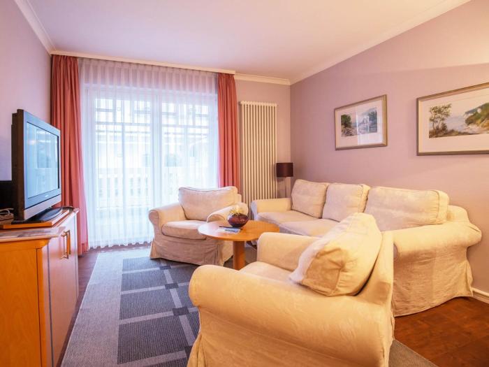 Strandvillen Binz - Ferienwohnung mit Meerblick, 2 Schlafzimmern und Balkon AH-624