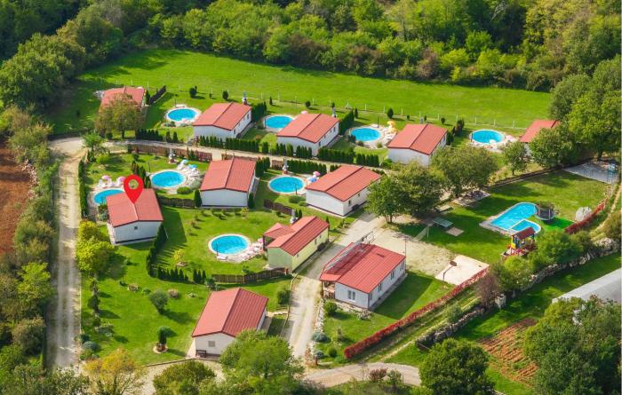 Lovely Home In Tinjan