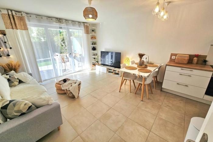 Bright apartment in Puget-sur-Argens