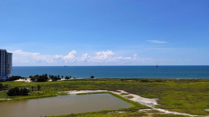 Apartamento con suite y encanto costero