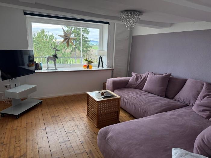 Gemütlichkeit im Fachwerkhaus, 3 Schlafzimmer, Balkon, Parkplatz - W2
