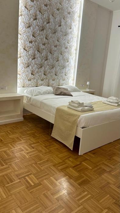 Gregory LeM Collection