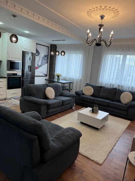 Troyes Apartment Tirana