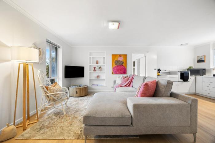 Cora Coastal Retreat - Boho Bliss by the Beach