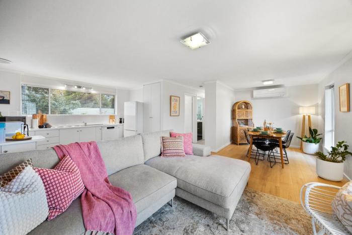 Cora Coastal Retreat - Boho Bliss by the Beach