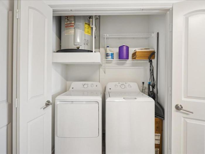 Luxury & Vibrant stay in Frisco with pool & gym