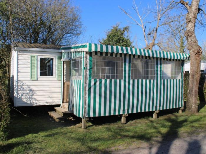 Mobil-home 4 pers. avec terrasse à Notre-Dame-de-Monts - API-1-52-946
