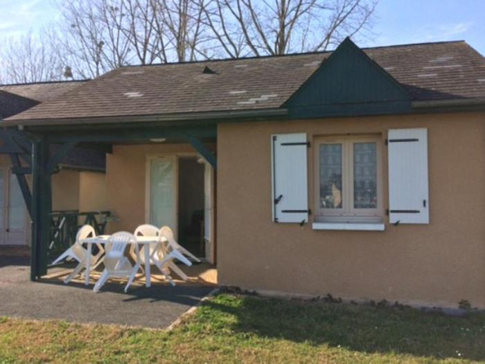 Chalet avec terrasse pour 4 personnes à Oloron-Sainte-Marie - API-1-52-954