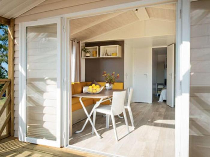 Mobil-home à Saint-Jean-de-Monts avec terrasse - API-1-52-960