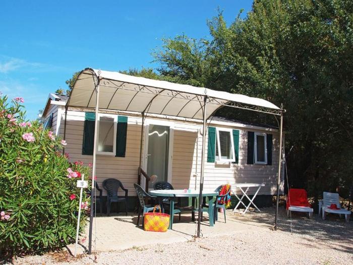 Mobil-home 23m² pour 4 avec terrasse sur pilotis - API-1-52-1080