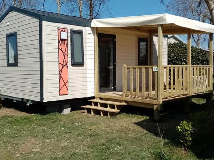 Mobil-home confortable avec terrasse à Tréguennec - API-1-52-1091