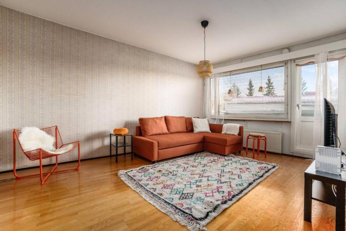Polar Retro Base: 2BR near the City