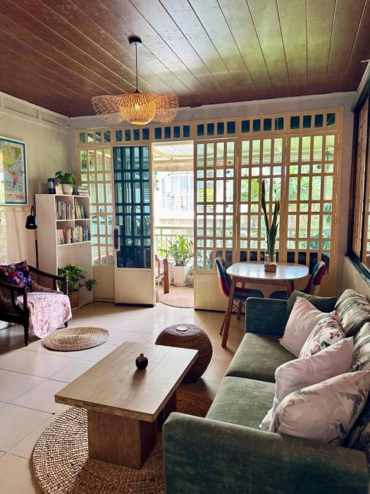 Cozy 1990s Khmer Style Flat in Heart of Tonle Bassac