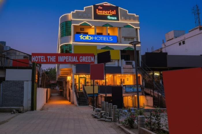 Via The Imperial Green