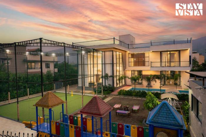 StayVista at Lacielo with Pet-friendly, WiFi, AC