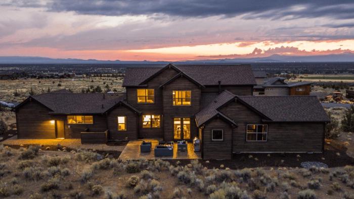 Clint by AvantStay Located Within The Brasada Ranch Community Golf Course Pool Hot Tub