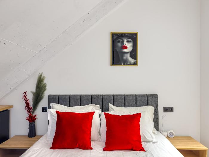 Ruby Chic Avlabari Suite