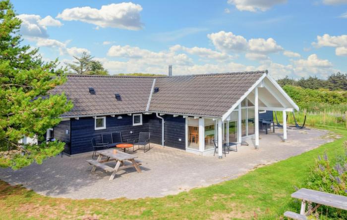 Nice Home In Løkken