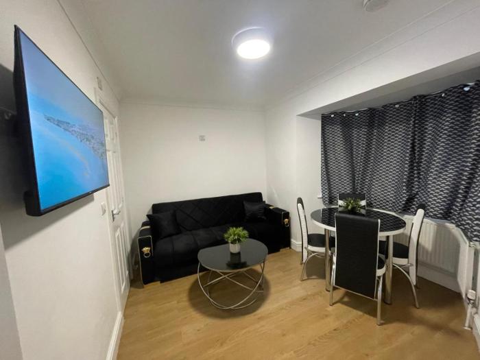 THE ROYAL BOUTIQUE LONDON LODGE By HEATHROW SLEEP 8