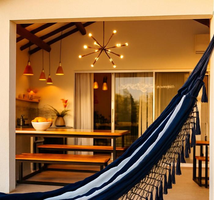 Casa com piscina e vista para o vale em Caraíva