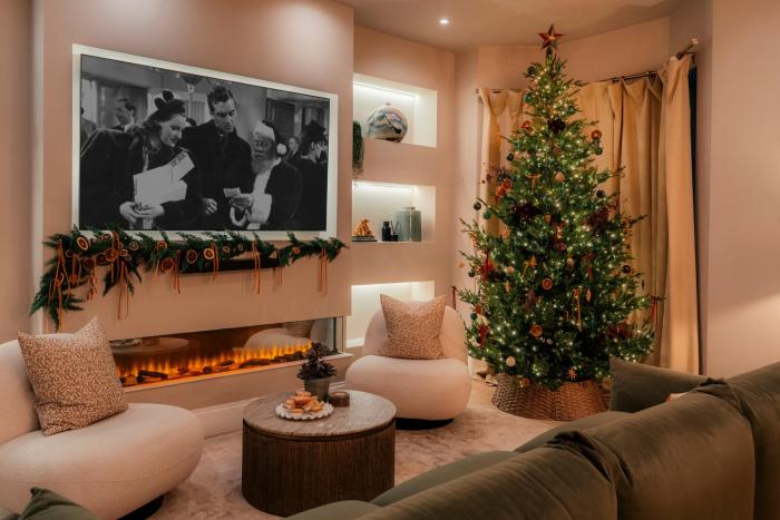 Luxury Fulham Townhouse with a Bar & Games Room