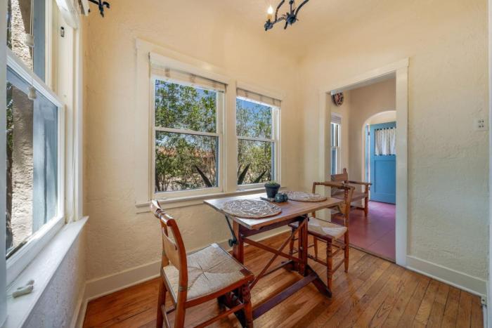Close to U of A, 1 BR 1 BA, Sam Hughes, Patio
