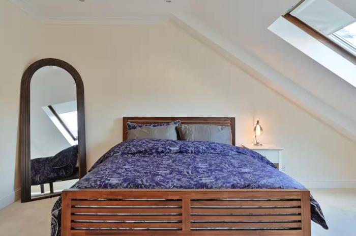 Apartment - Sleeps3 - Close to Warner Bros Studios